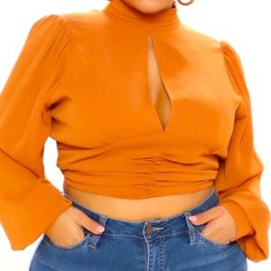 NEW WITH TAGS FASHIONNOVA “drinks are on you” crop top